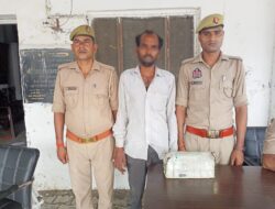 थाना कोतवाली नगर पुलिस द्वारा 01 अभियुक्त को 20 क्वार्टर अवैध देशी शराब के साथ गिरफ्तार किया गया