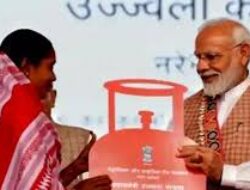 रक्षाबंधन से पहले महिलाओं को मोदी सरकार का तोहफा,12060 करोड़ रुपये की दी मंजूरी