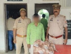 सासनी पुलिस ने एक युवक को तीस क्वार्टर अवैध देशी शराब के साथ गिरफ्तार किया