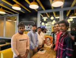 पंडित दीनदयाल जी की जयंती पर बूथ संख्या 189, रावत कॉलोनी पर अपने सम्मानित कार्य कर्ता के साथ में उनकी प्रतिमा पर माल्यार्पण कर राष्ट्रनिर्माण में उनके योगदान को नमन किया