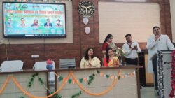 हरियाली बढ़ानी है तो मृदा बचाइये- डॉ. पुष्पेंद्र सिंहए डी बेसिक आगरा ने डॉ पुष्पेंद्र सिंह एवं डॉ. सतना को पर्यावरण योद्धा सम्मान से किया सम्मानित
