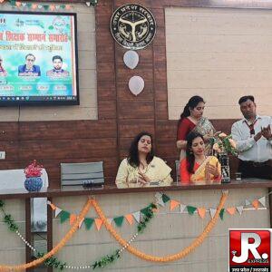 हरियाली बढ़ानी है तो मृदा बचाइये- डॉ. पुष्पेंद्र सिंहए डी बेसिक आगरा ने डॉ पुष्पेंद्र सिंह एवं डॉ. सतना को पर्यावरण योद्धा सम्मान से किया सम्मानित