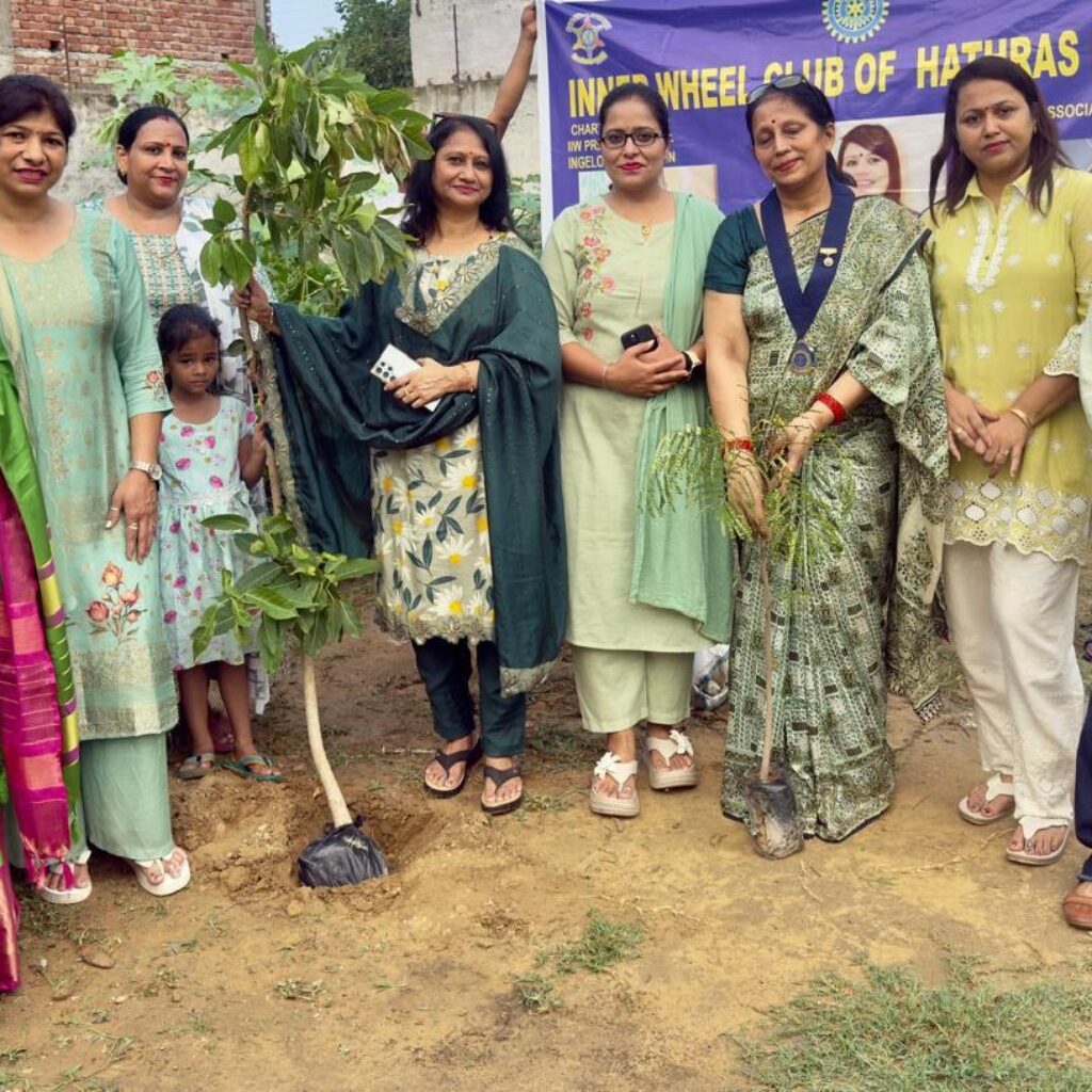 इनरव्हील क्लब ने किया वृक्षारोपण, पर्यावरण संरक्षण का दिया संदेशवसुंधरा पुरम में लगाए 11 पौधे, हरित भविष्य के लिए लिया संरक्षण का संकल्प