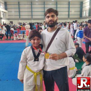 Hathras अर्शप्रीत सिंह ने जीता गोल्ड मेडल, परिवार व नगर का बढ़ाया मान