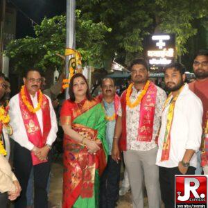 Hathras:सावन में श्रद्धालुओं को मिली बड़ी सौगात, अलीगढ़ रोड पर जलीं आधुनिक एलईडी स्ट्रीट लाइटेंमंडी समिति और तहसील के सामने 7 मीटर ऊंचे पोलों पर लगीं 90 वाट की हाईमास्ट लाइटें, पालिकाध्यक्ष ने किया लोकार्पण